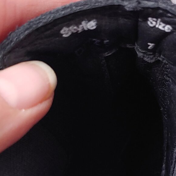 Dingo Black Cowboy Boots Western Goth Leather Studded Minimal Pull On Ankle - Picture 3 of 13